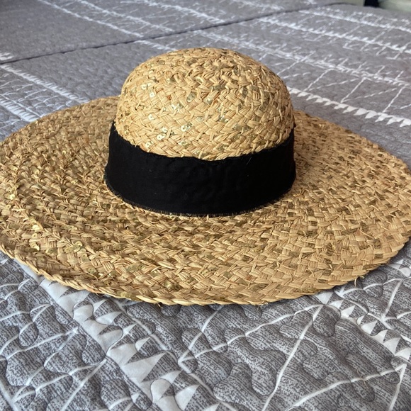 Betsey Johnson Beach Hat with Black Ribbon Trim - Picture 5 of 6